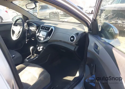 2017 Chevrolet Sonic Ls Auto z USA, uszkodzony, nr VIN 1G1JB5SG5H4152620